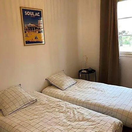 Maleal, Grande Maison De Vacance A Sur Vakantiehuis